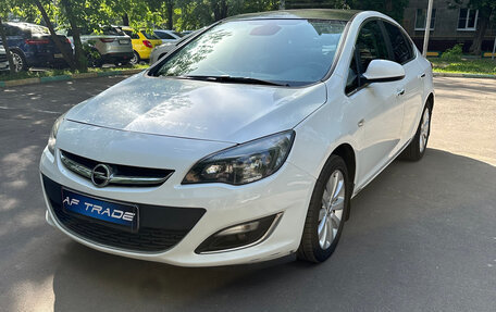Opel Astra J, 2013 год, 800 000 рублей, 3 фотография