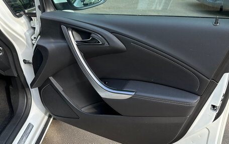 Opel Astra J, 2013 год, 800 000 рублей, 10 фотография