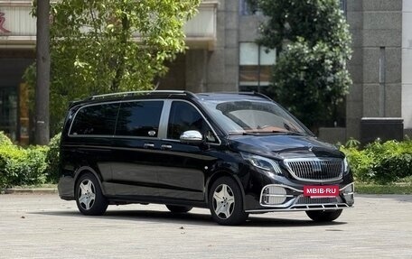 Mercedes-Benz Vito, 2022 год, 4 500 000 рублей, 3 фотография