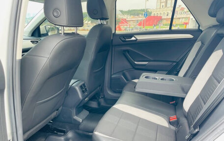 Volkswagen T-Roc I, 2021 год, 1 850 000 рублей, 9 фотография