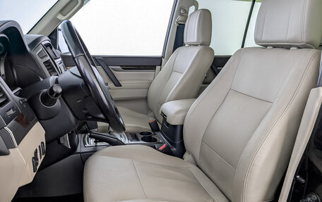 Mitsubishi Pajero IV, 2017 год, 2 990 000 рублей, 20 фотография