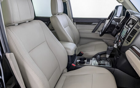 Mitsubishi Pajero IV, 2017 год, 2 990 000 рублей, 24 фотография