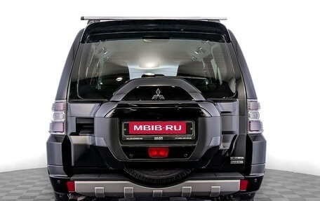 Mitsubishi Pajero IV, 2017 год, 2 990 000 рублей, 6 фотография