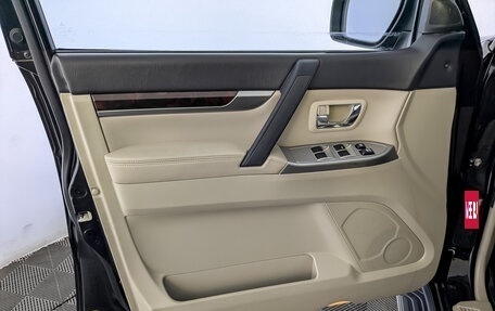 Mitsubishi Pajero IV, 2017 год, 2 990 000 рублей, 19 фотография