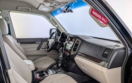 Mitsubishi Pajero IV, 2017 год, 2 990 000 рублей, 11 фотография