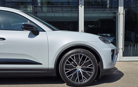Porsche Macan, 2025 год, 15 390 000 рублей, 26 фотография