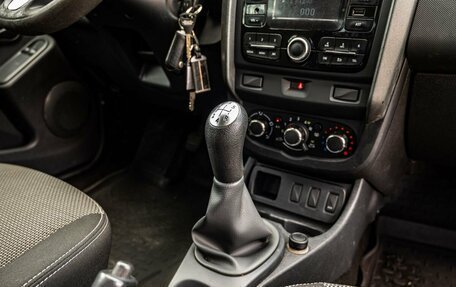 Renault Duster I рестайлинг, 2018 год, 950 000 рублей, 17 фотография