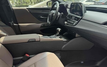 Lexus ES VII, 2021 год, 3 070 000 рублей, 15 фотография