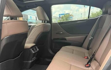 Lexus ES VII, 2021 год, 3 070 000 рублей, 21 фотография