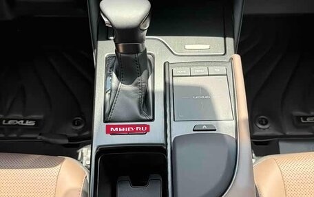 Lexus ES VII, 2021 год, 3 070 000 рублей, 19 фотография
