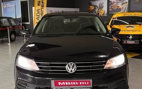 Volkswagen Jetta VI, 2015 год, 980 000 рублей, 2 фотография