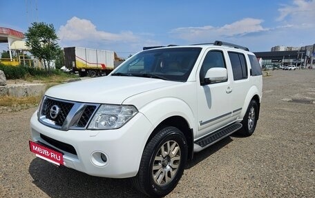Nissan Pathfinder, 2010 год, 1 450 000 рублей, 3 фотография