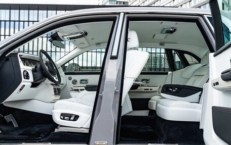 Rolls-Royce Phantom VIII, 2023 год, 69 990 000 рублей, 14 фотография