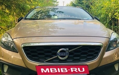 Volvo V40 Cross Country I, 2013 год, 1 150 000 рублей, 2 фотография