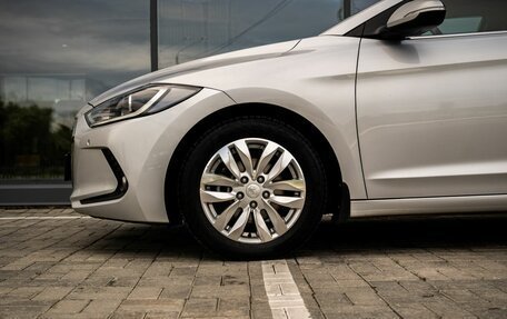 Hyundai Elantra VI рестайлинг, 2016 год, 1 350 000 рублей, 9 фотография