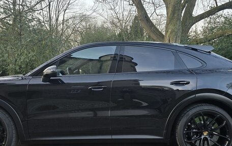 Porsche Cayenne III, 2022 год, 17 200 000 рублей, 2 фотография