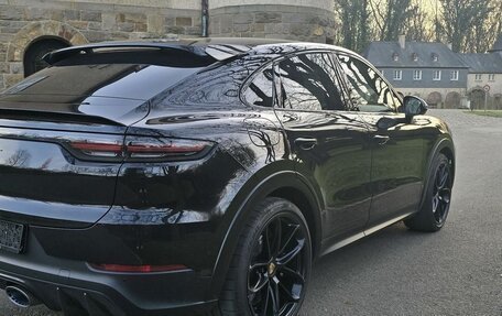 Porsche Cayenne III, 2022 год, 17 200 000 рублей, 3 фотография
