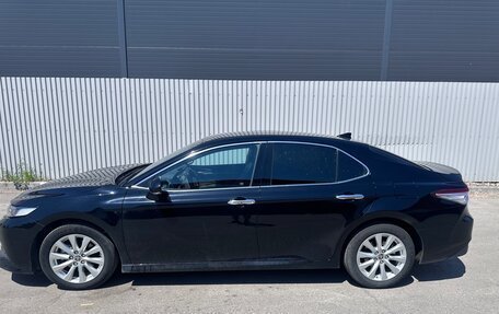 Toyota Camry, 2020 год, 3 000 000 рублей, 2 фотография