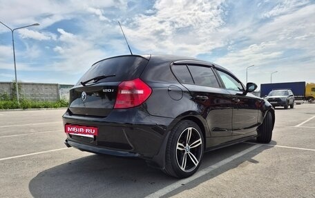 BMW 1 серия, 2011 год, 1 150 000 рублей, 7 фотография
