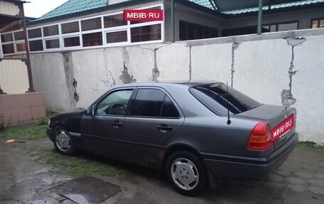 Mercedes-Benz C-Класс, 1994 год, 170 000 рублей, 2 фотография