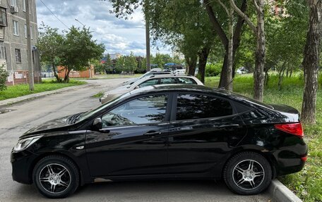 Hyundai Solaris II рестайлинг, 2012 год, 650 000 рублей, 3 фотография
