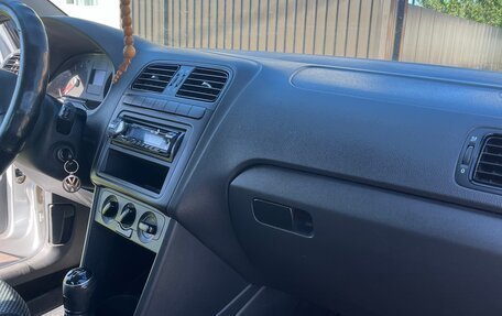 Volkswagen Polo VI (EU Market), 2013 год, 950 000 рублей, 11 фотография