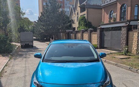 Toyota Prius IV XW50, 2018 год, 2 090 000 рублей, 6 фотография
