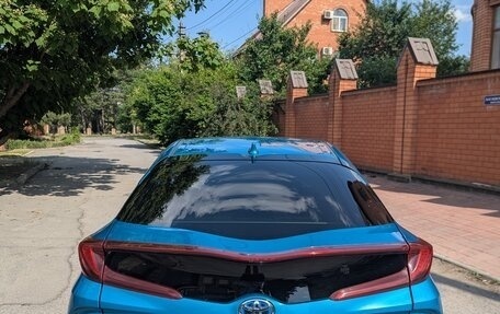 Toyota Prius IV XW50, 2018 год, 2 090 000 рублей, 3 фотография
