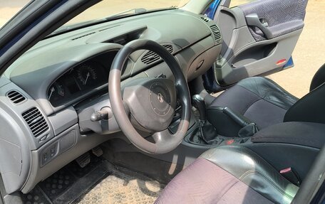 Renault Laguna II, 2004 год, 330 000 рублей, 4 фотография