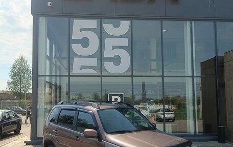 Chevrolet Niva I рестайлинг, 2017 год, 780 000 рублей, 2 фотография