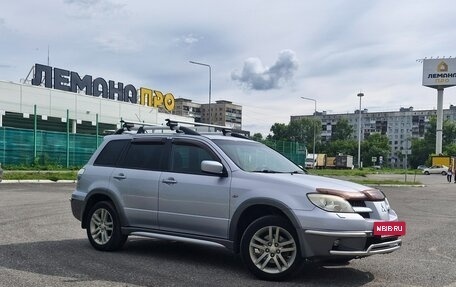 Mitsubishi Outlander III рестайлинг 3, 2005 год, 990 000 рублей, 2 фотография