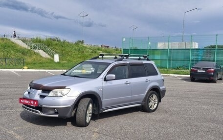 Mitsubishi Outlander III рестайлинг 3, 2005 год, 990 000 рублей, 5 фотография