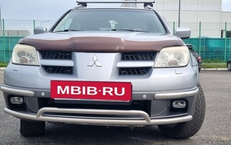 Mitsubishi Outlander III рестайлинг 3, 2005 год, 990 000 рублей, 6 фотография