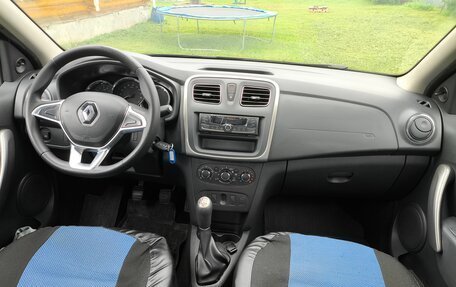 Renault Logan II, 2018 год, 824 000 рублей, 7 фотография