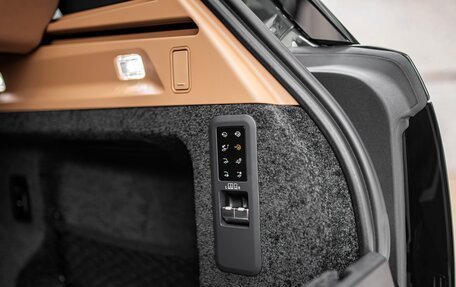 Land Rover Range Rover IV рестайлинг, 2025 год, 23 990 000 рублей, 30 фотография
