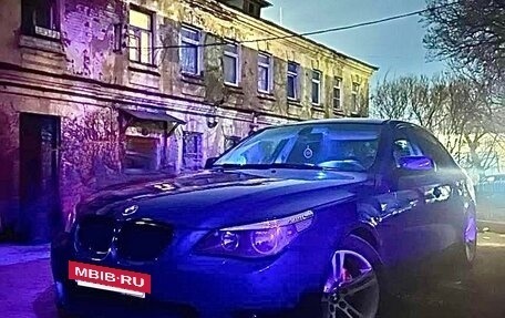 BMW 5 серия, 2004 год, 1 000 000 рублей, 6 фотография