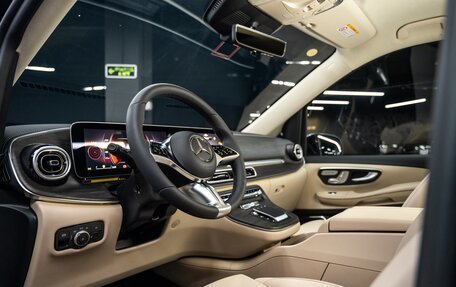 Mercedes-Benz V-Класс, 2025 год, 13 500 000 рублей, 4 фотография