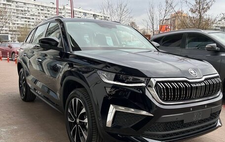Skoda Kodiaq I, 2023 год, 4 000 000 рублей, 3 фотография