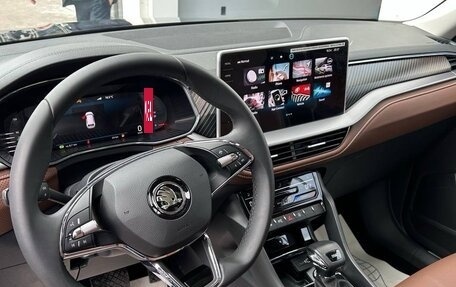 Skoda Kodiaq I, 2023 год, 4 000 000 рублей, 12 фотография