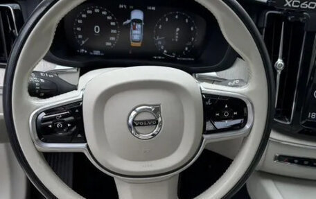 Volvo XC60 II, 2021 год, 4 590 000 рублей, 3 фотография