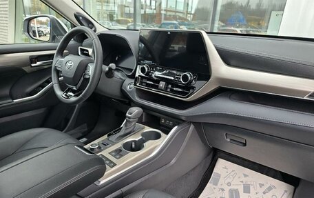 Toyota Highlander, 2025 год, 5 390 000 рублей, 7 фотография