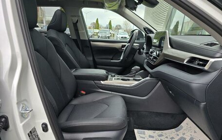 Toyota Highlander, 2025 год, 5 390 000 рублей, 8 фотография