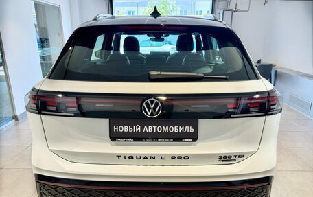 Volkswagen Tiguan, 2024 год, 5 050 000 рублей, 9 фотография