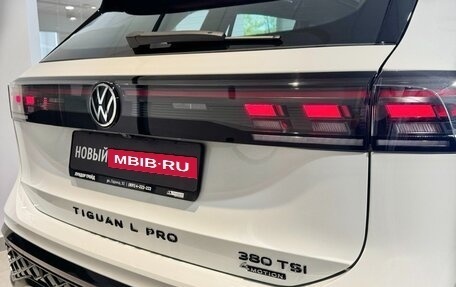 Volkswagen Tiguan, 2024 год, 5 050 000 рублей, 8 фотография