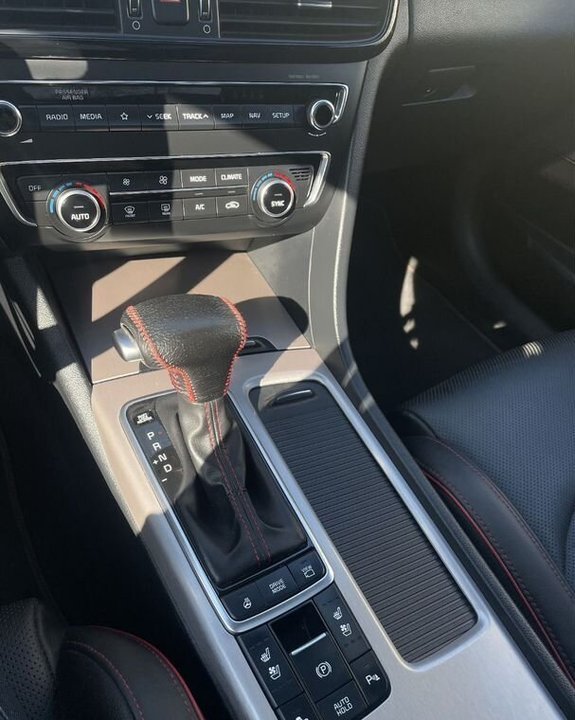 KIA Optima, 2018 год, 2 350 000 рублей, 16 фотография