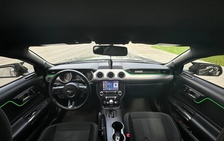 Ford Mustang VI рестайлинг, 2019 год, 3 300 000 рублей, 6 фотография