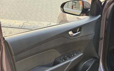 Hyundai Solaris II рестайлинг, 2017 год, 1 050 000 рублей, 10 фотография