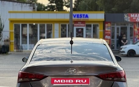 Hyundai Solaris II рестайлинг, 2017 год, 1 050 000 рублей, 5 фотография