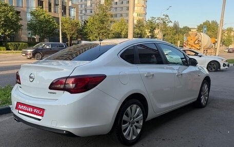Opel Astra J, 2013 год, 900 000 рублей, 8 фотография