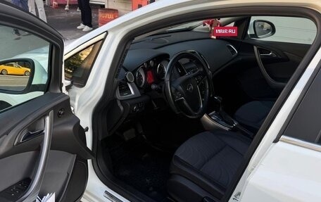 Opel Astra J, 2013 год, 900 000 рублей, 16 фотография